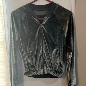 american eagle velvet cropped hoodie
